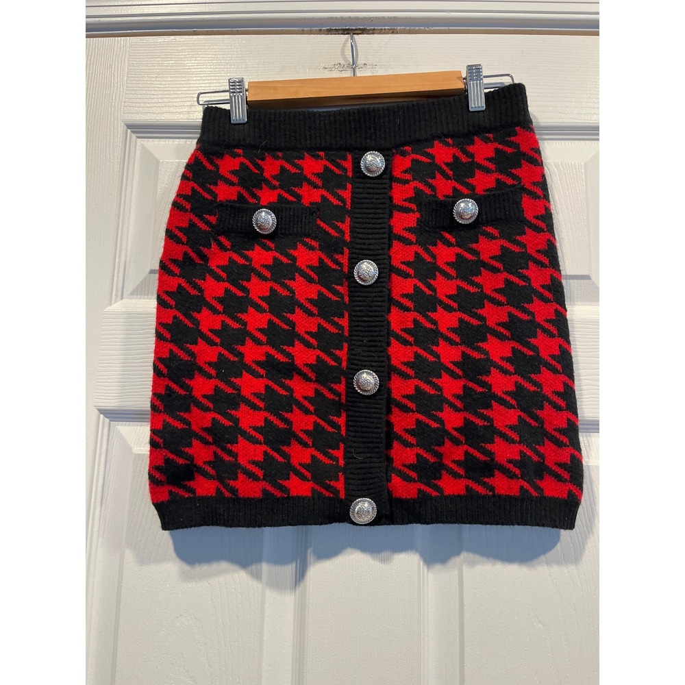 Akira Red Black Houndstooth Knit Mini Skirt Silver Crest Button Detail Size M